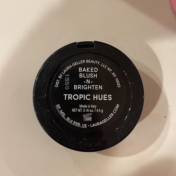 Laura Geller baked blush - Picture 2 of 3